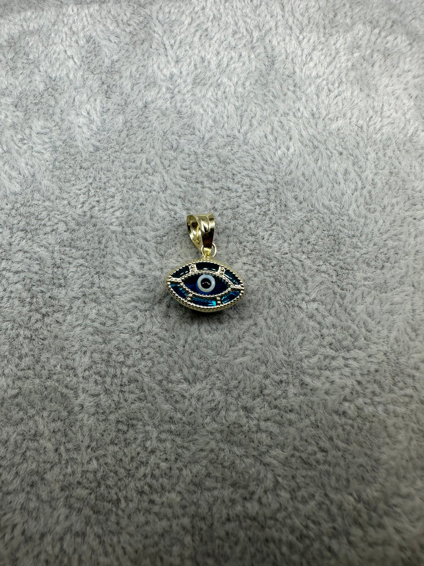 SALE!!!! Evil Eye Pendant & Chain Bundle